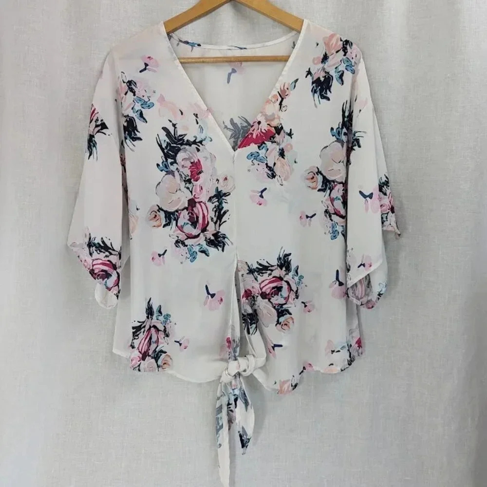White floral flowy tunic with a knot front, oversized fit Womens size Large T18